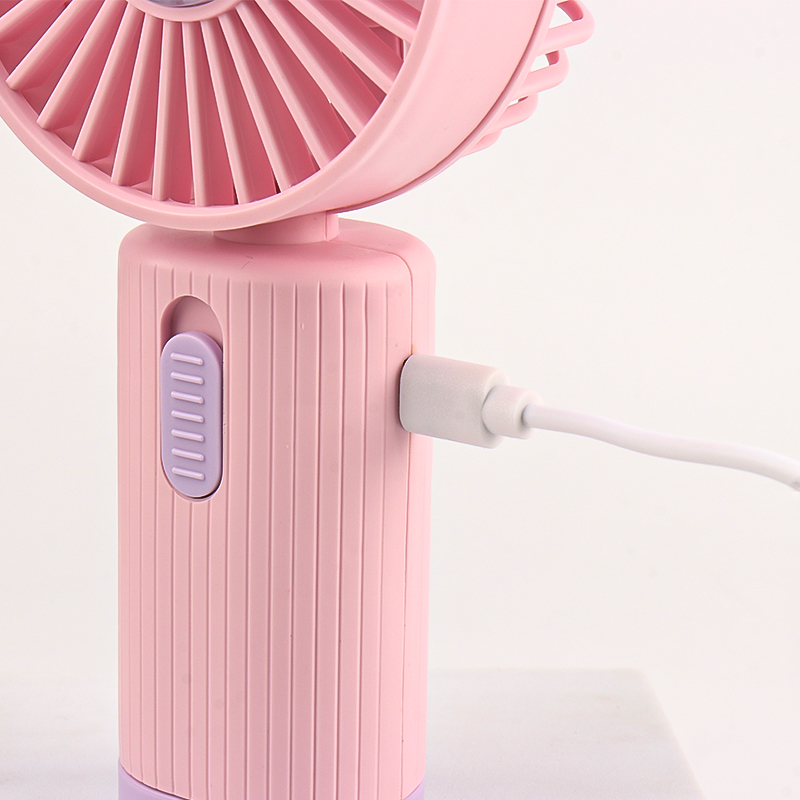 Schattige mini handventilator, - Eyelash Extension Course recensie en prijs